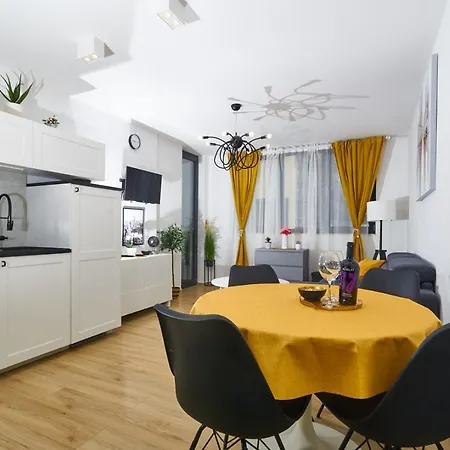 Urban Ivan Apartment *