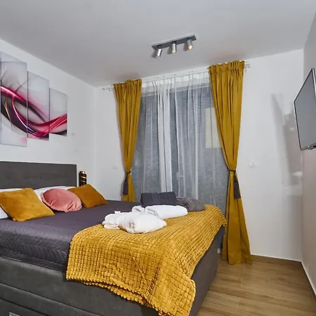 Urban Ivan Apartment