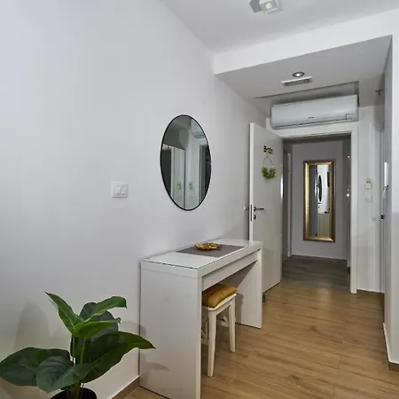 Urban Ivan Apartment *