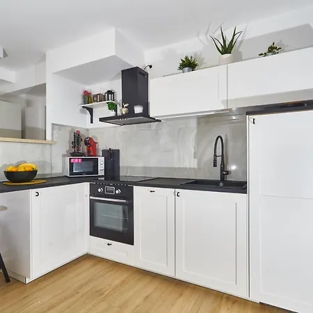 Urban Ivan Apartment *